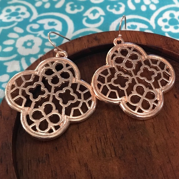 HP! NEW!💙💎ROSE💗GOLD💛EARRINGS BUNDLE!💎💙ALL 4! - Picture 6 of 8